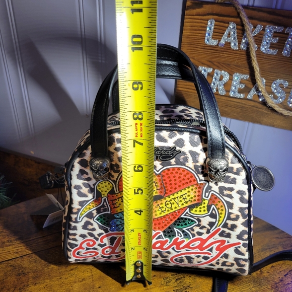 Ed Hardy Heart Skull Weekender Bag with Leopard Print - Picture 14 of 15